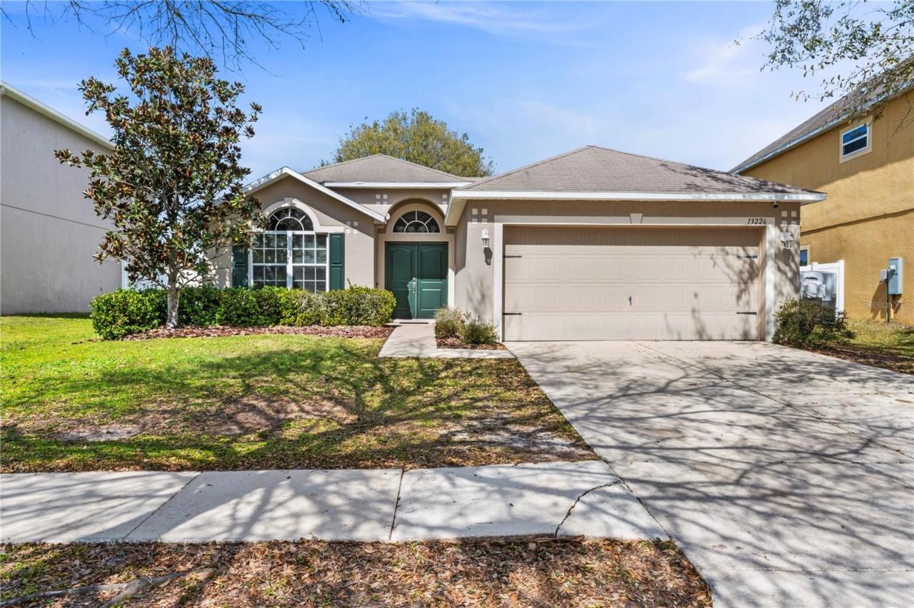  Maps and Schools 13226 WATERFORD CASTLE DRIVE, DADE CITY, FL 33525: Homes for Sale - Hommati  c1c19fb78db98834eb4a87f0cca10ed6