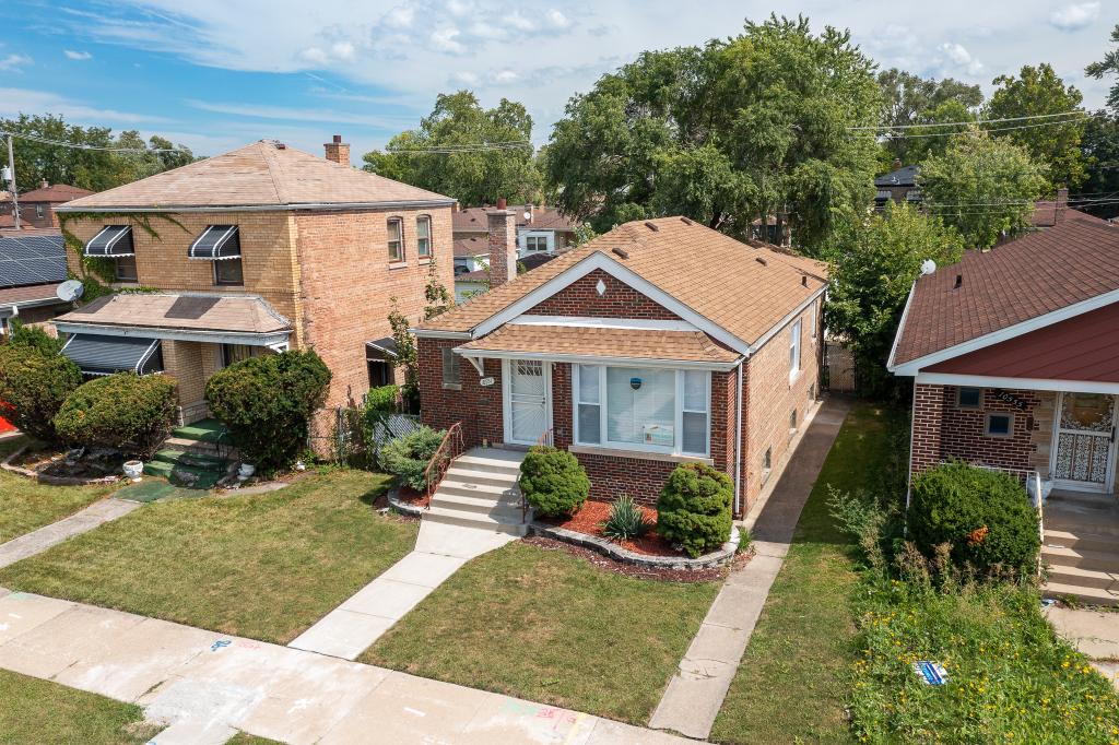  Guided Tour 10551 S King Dr, Chicago, IL 60628: Homes for Sale - Hommati  7bba70cc655b71e9f239af71dca6d6f1