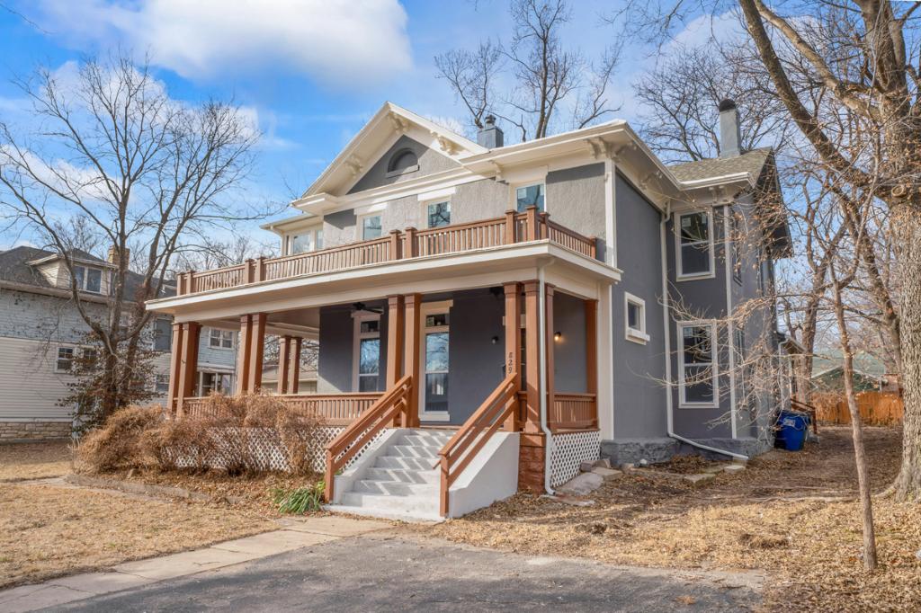  3D Virtual Tour 829 Mississippi St, Lawrence, KS 66044: Homes for Sale - Hommati  0efc0c254f8fa4092a7a0509c801700d