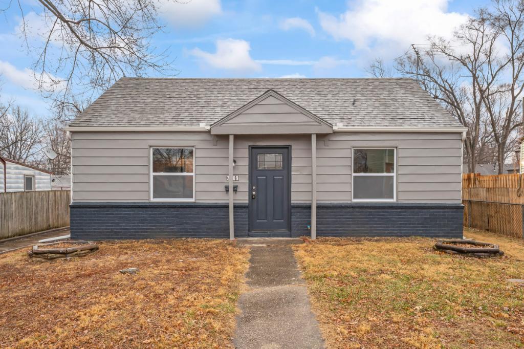                                             2909 S 53rd St, Kansas City, KS 66106: Homes for Sale - Hommati 