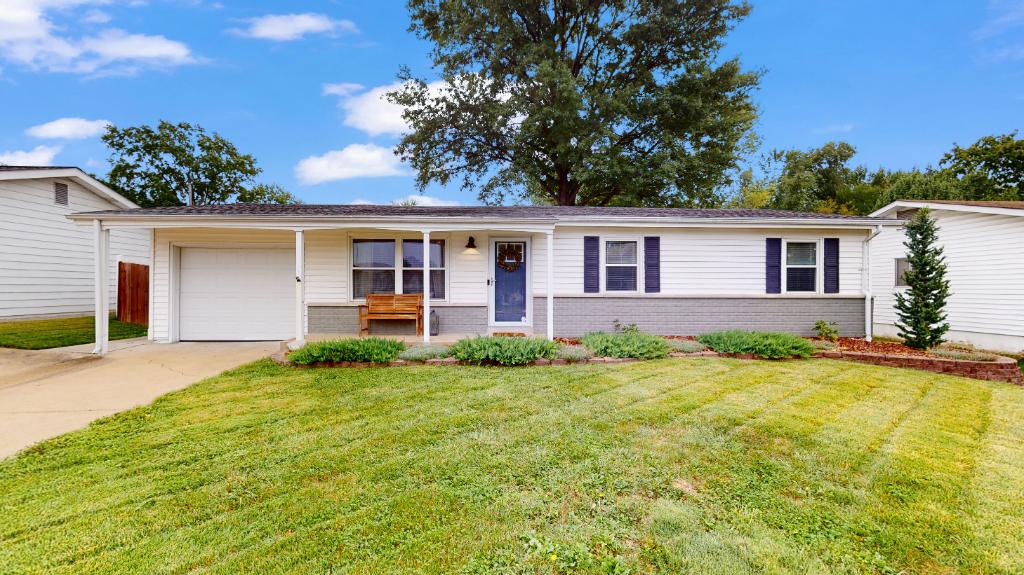  Maps and Schools 4538 Thicket Dr, St. Louis, MO 63129: Homes for Sale - Hommati  e463ac253539871e2edae330a8bf600e
