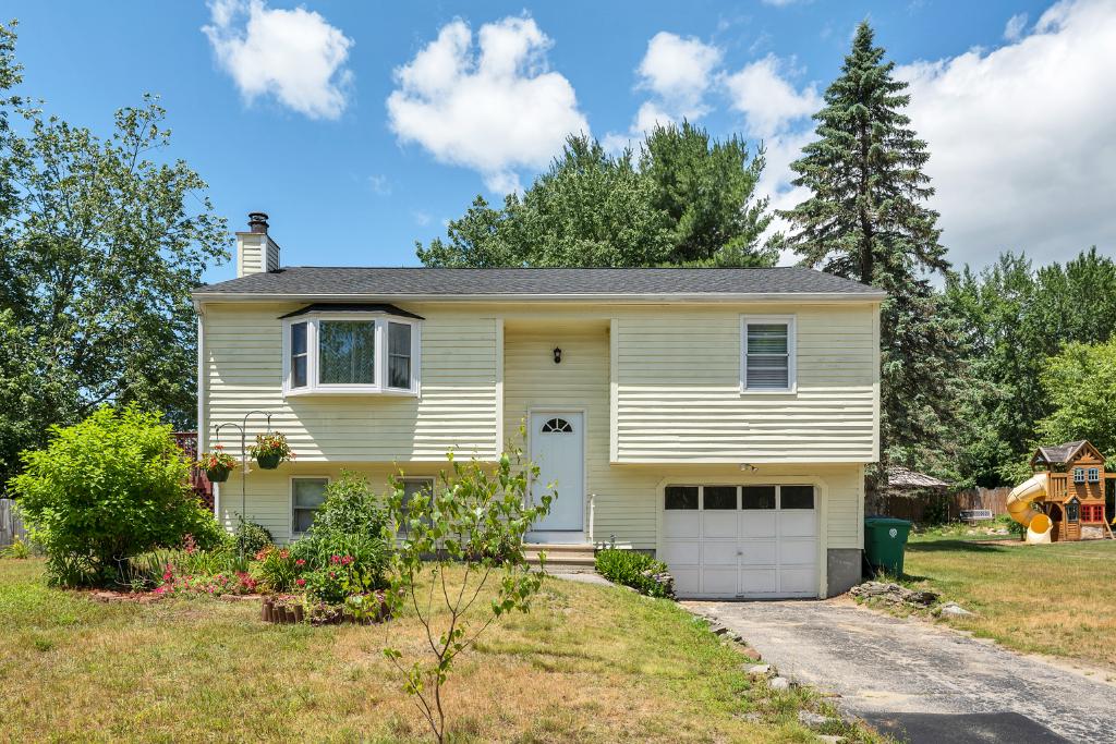  Maps and Schools 8 Curtis Dr, Nashua, NH 03062: Homes for Sale - Hommati  88c05b28e18eb09c69b7d201bbad0ca6