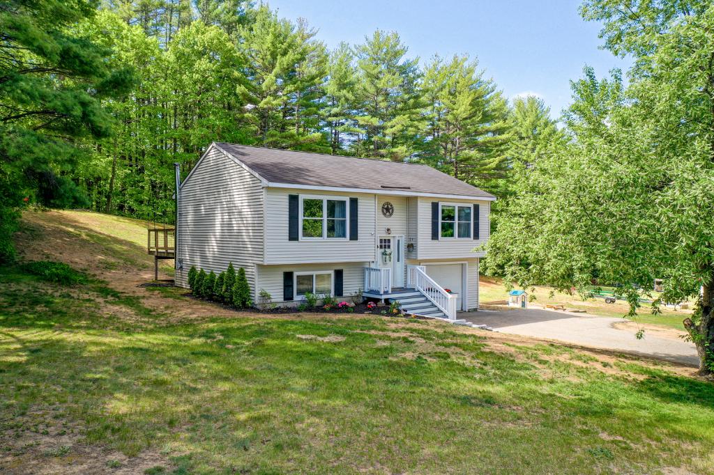  Guided Tour 3 Hill St, Northfield, NH 03276: Homes for Sale - Hommati  88dc8be6e5a63df7ae956b42c0353a2f