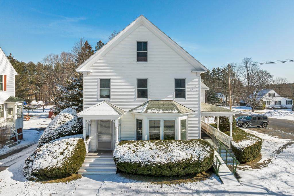  Maps and Schools 214 S Main St, Wolfeboro, NH 03894: Homes for Sale - Hommati  e7b6c127331bb61921c9aeb6d0bfb649