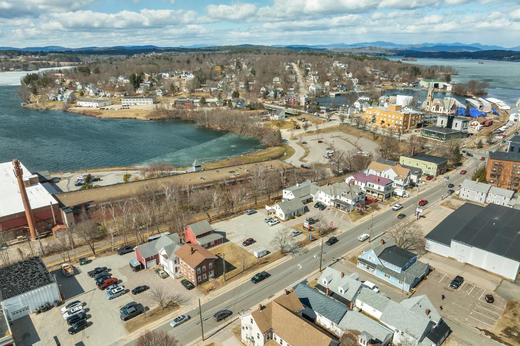 Union Ave, Lakeport Plaza, Laconia, NH 03246: Homes for Sale - Hommati 