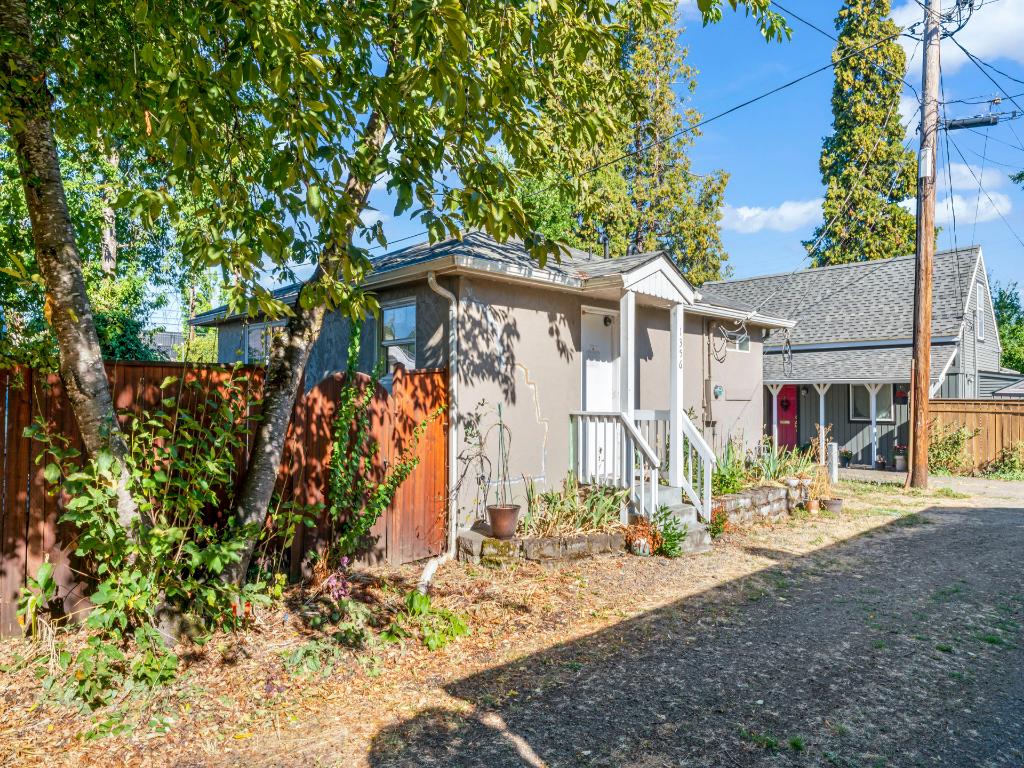  Maps and Schools 1356 Tyler Alley, Eugene, OR 97402: Homes for Sale - Hommati  90f6251541491989373961ac5f2bece6