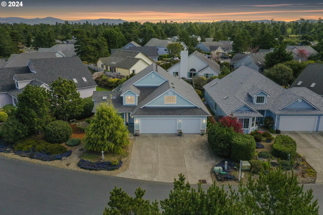  Maps and Schools 61 SPYGLASS LN, Florence, OR 97439: Homes for Sale - Hommati  5f008d5744409af5f0e93840b43ecbd6