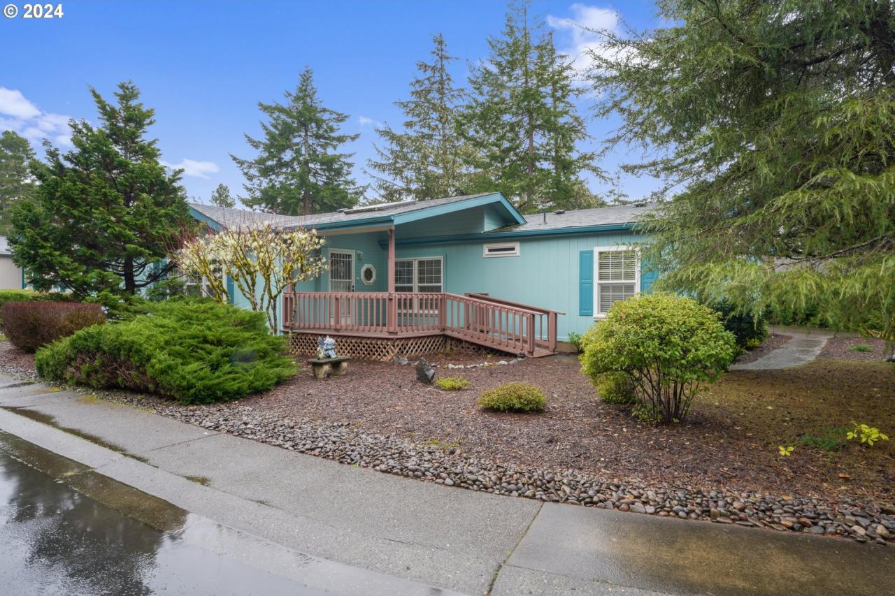  Maps and Schools 633 GLENBROOK CIR, Florence, OR 97439: Homes for Sale - Hommati  6ac2ecf83e9013a89dfaddb9e2ac57bc